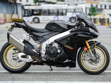 Buy 2021-2024 Aprilia RSV4 1100 Motorcycle Fairings - Black Canada